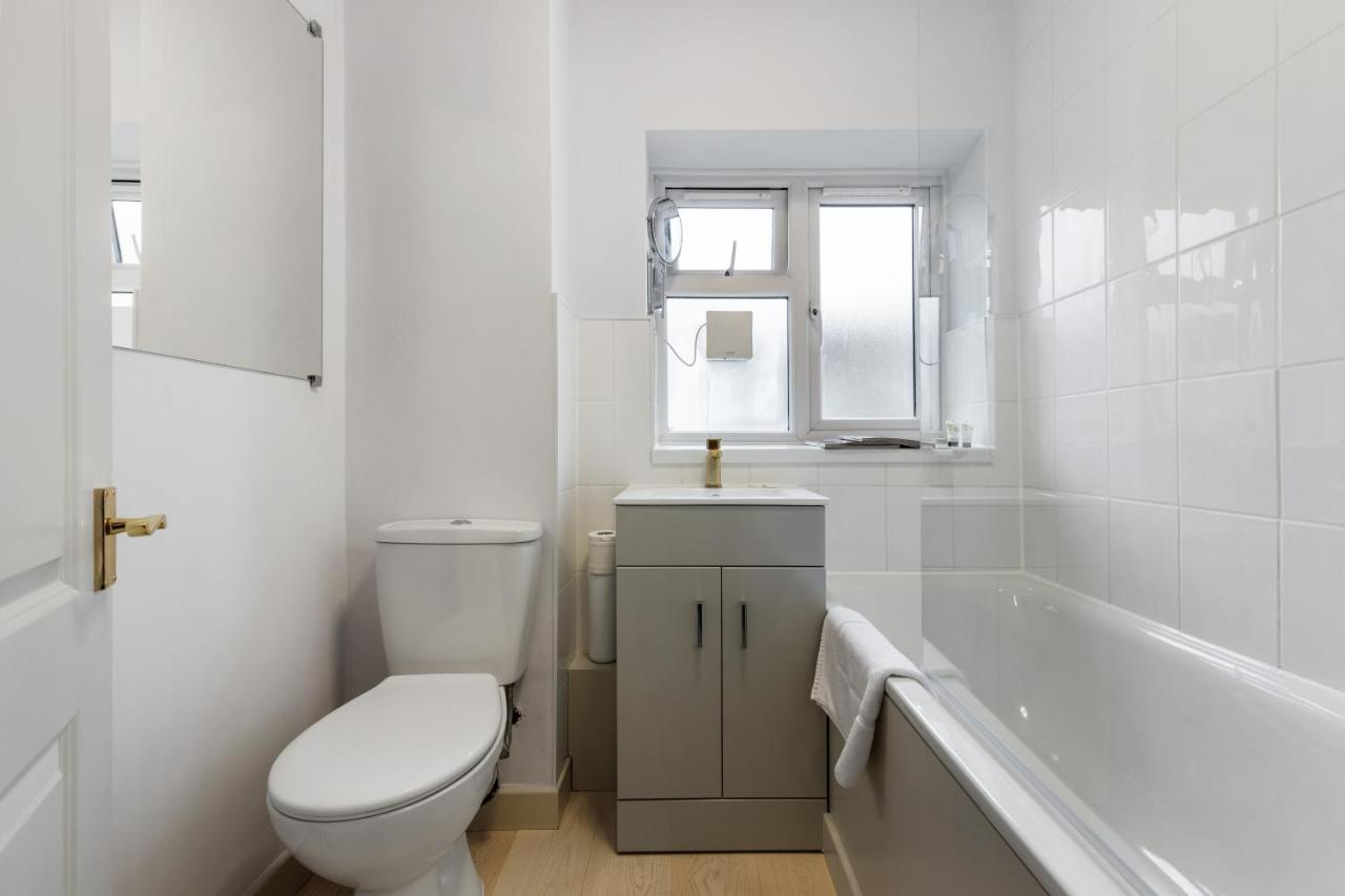 Bright & Cosy Gem ~ Battersea Park View ~ King Bed Lejlighed London Eksteriør billede